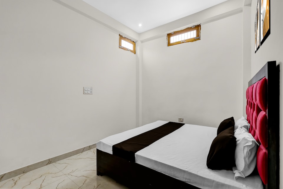 SPOT ON Hotel Three Star Legacy , Barra Kanpur, Kanpur