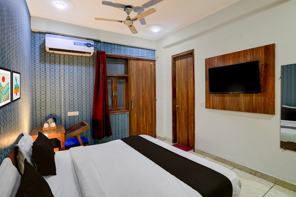 Super Townhouse Sector 122 Noida Formerly Anvi Inn, Noida City, Noida