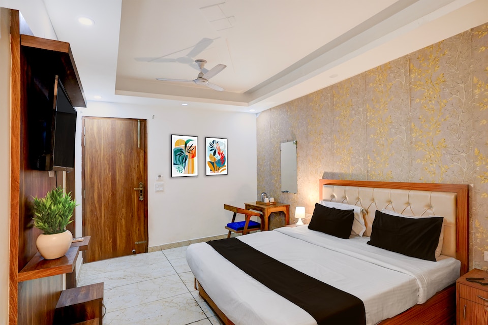 Townhouse Sector 122 Noida Formerly Anvi Inn, Noida City, Noida