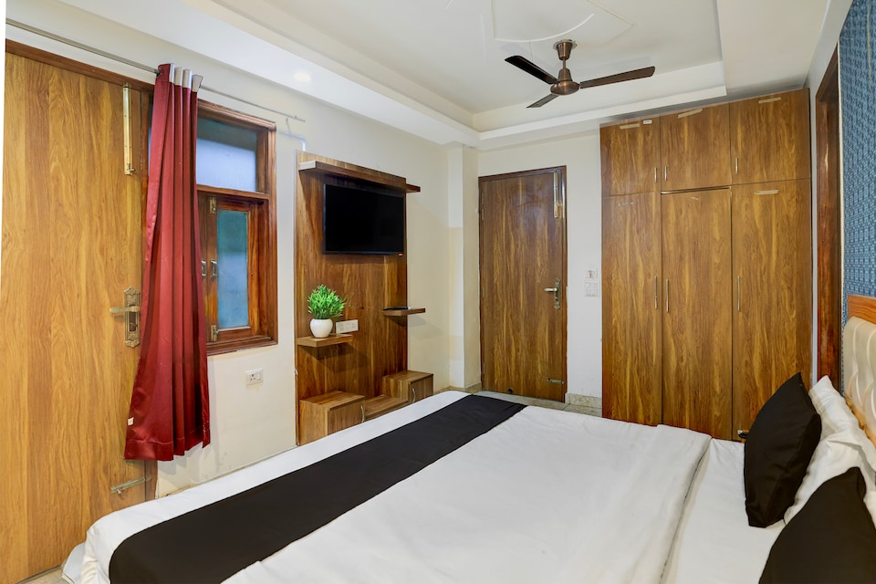 Townhouse Sector 122 Noida Formerly Anvi Inn, Noida City, Noida