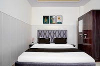 Super Hotel O Dwarka Mor Metro Station