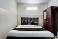 Hotel O Dwarka Mor Metro Station