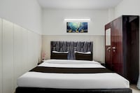 Super Hotel O Dwarka Mor Metro Station