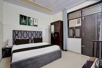 Super Hotel O Dwarka Mor Metro Station