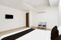 Hotel O Dwarka Mor Metro Station