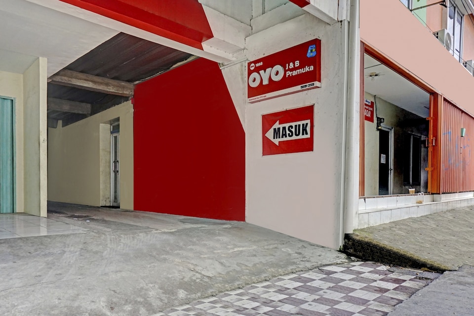 Hotel O J&b Room Pramuka - 4 hours stay, East Jakarta, Jakarta