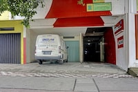 Hotel O J&b Room Pramuka - 4 hours stay