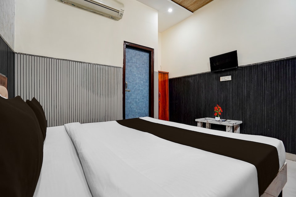 Hotel O Dadri Railway Station Formerly Cross Town, Greater Noida, Noida