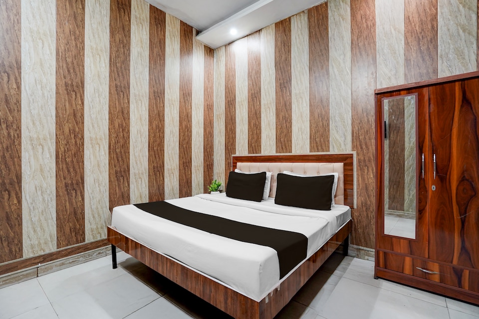 Hotel O Dadri Railway Station Formerly Cross Town, Greater Noida, Noida