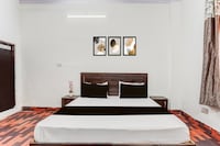 Hotel O Sector 12 Ghaziabad Formerly VIP Inn