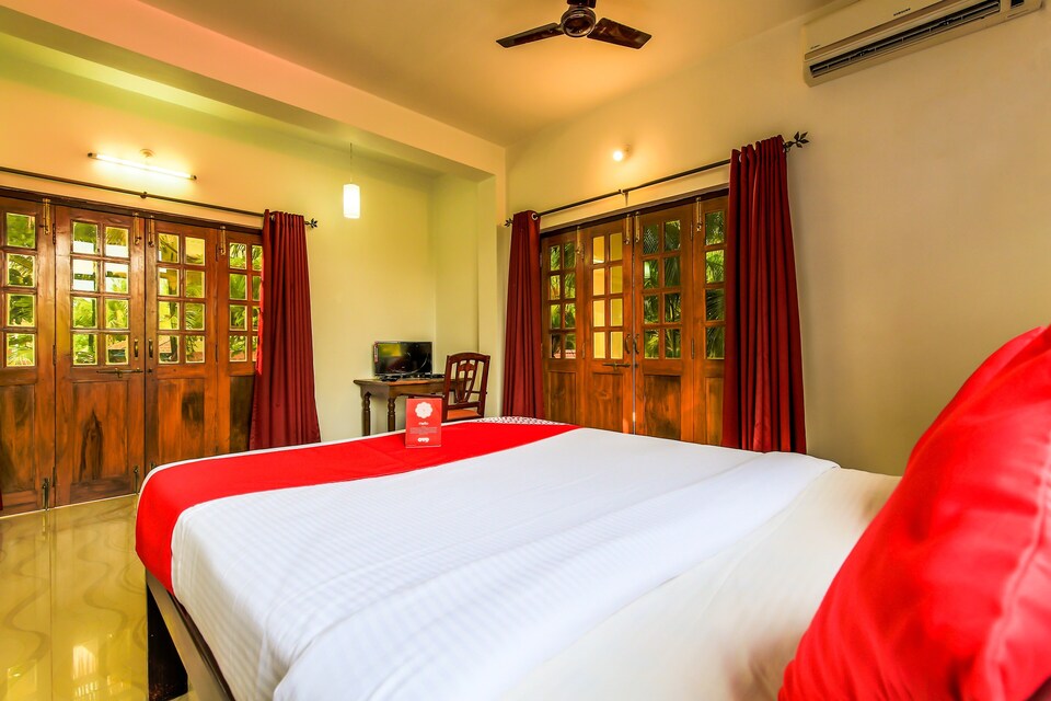 OYO The White Feather Hotel, Morjim Goa, Goa