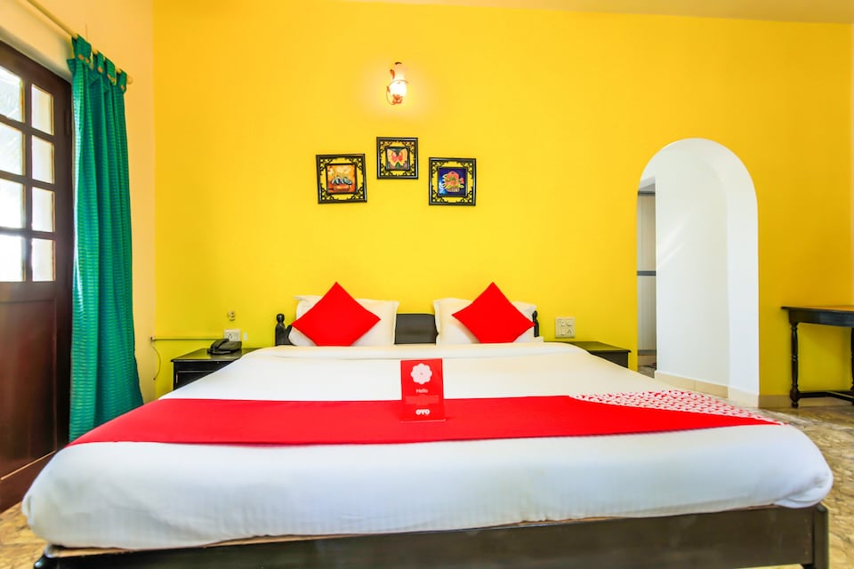 OYO The White Feather Hotel, Morjim Goa, Goa