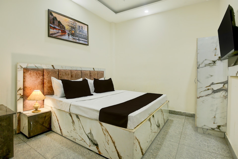 Hotel O S Town Guest House, Ferozepur Road Ludhiana, Ludhiana
