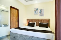 Hotel O S Town Guest House