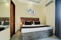 Hotel O S Town Guest House