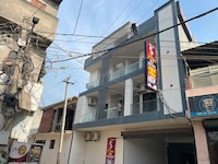 Hotel O S Town Guest House