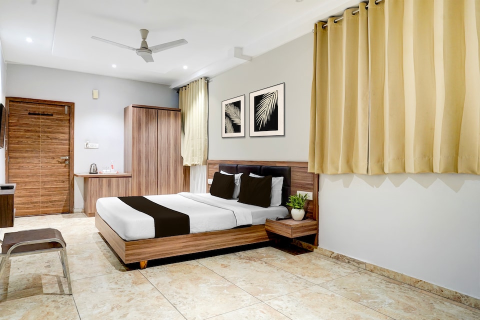 Collection O Kalol Junction Formerly Hotel Prime Land, Kalol Gandhinagar, Gandhinagar