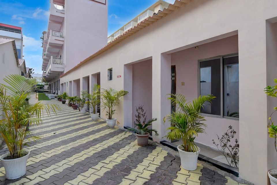 Super Townhouse Mandarmani Beach Formerly Tropicana Beach Resort, Mandarmoni, Mandarmoni