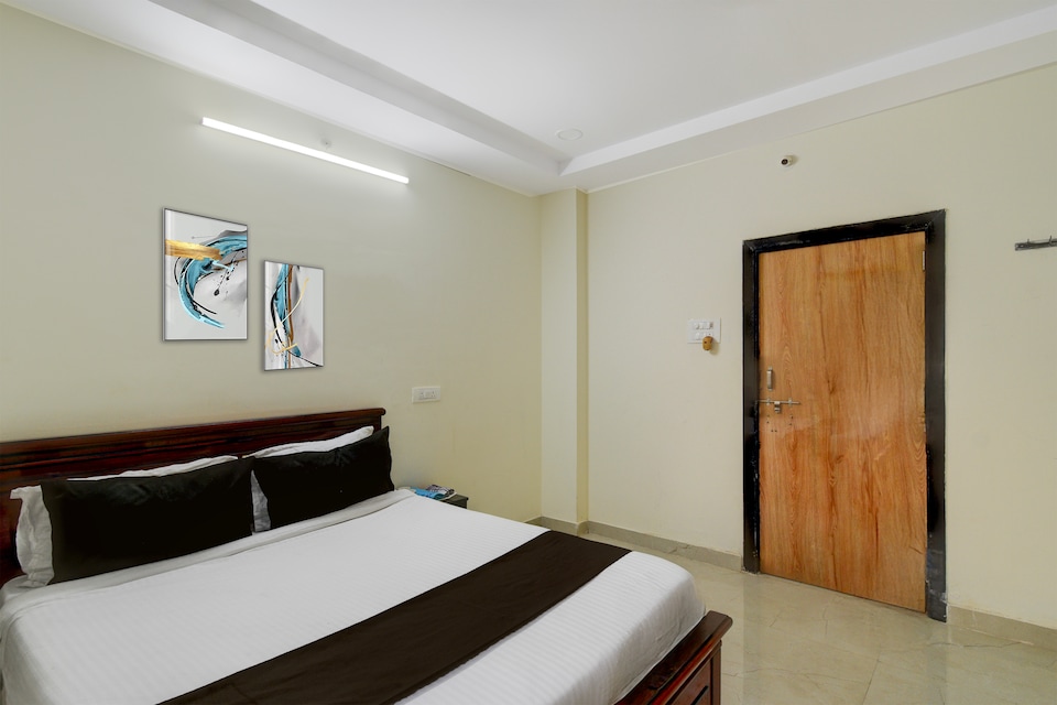 Hotel O by OYO Jay Vaibhav, LB Nagar - Ramoji, Hyderabad