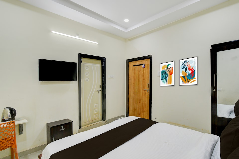 Hotel O by OYO Jay Vaibhav, LB Nagar - Ramoji, Hyderabad