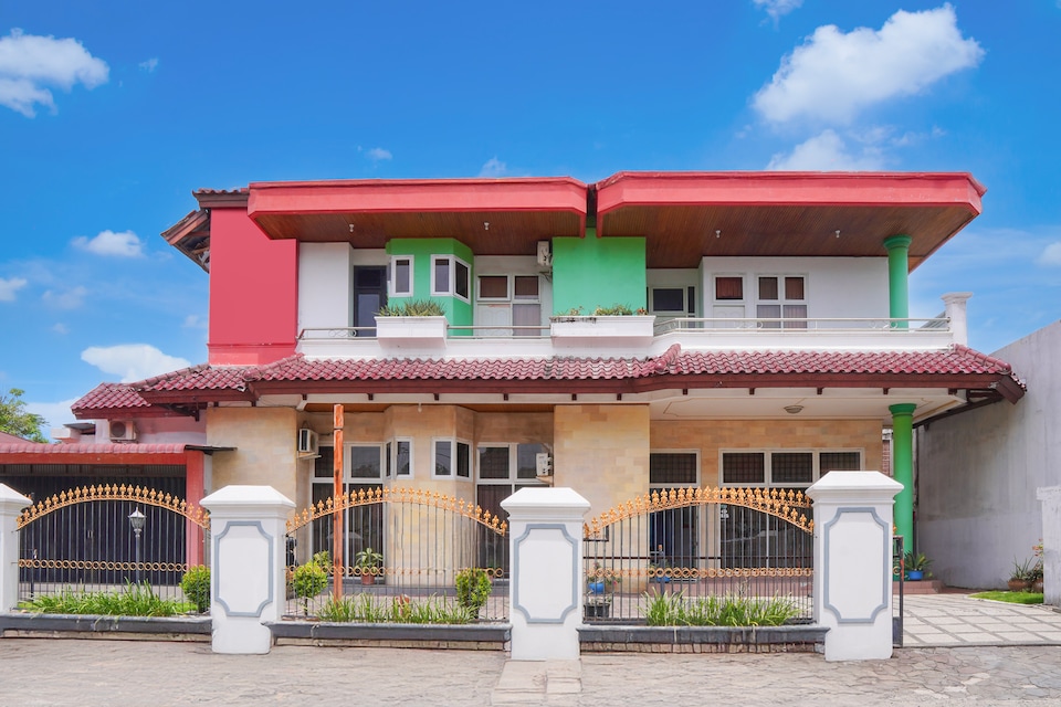 Dancenter Amra Hotel, Padang, Padang