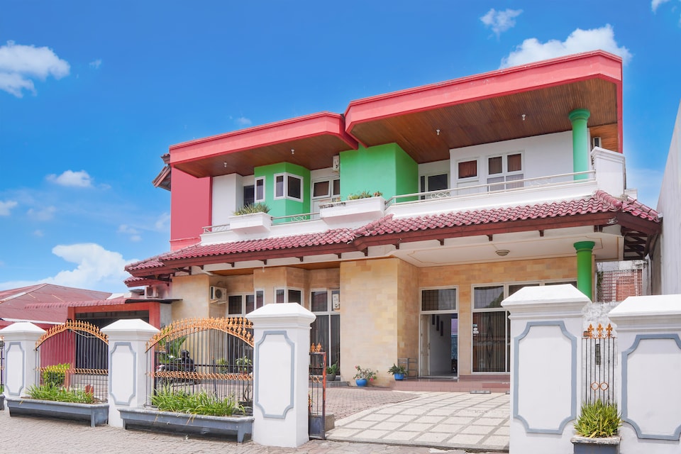 Dancenter Amra Hotel, Padang, Padang