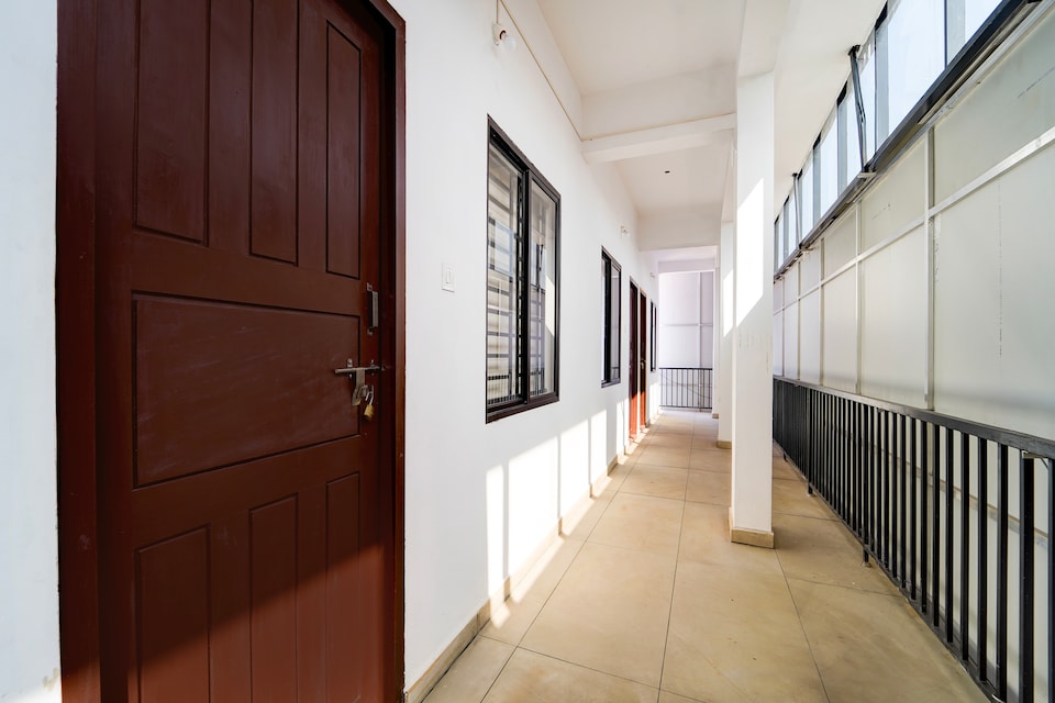 Super Collection O Rajagiri Hospital Aluva East, Aluva Kalamassery Kochi, Kochi