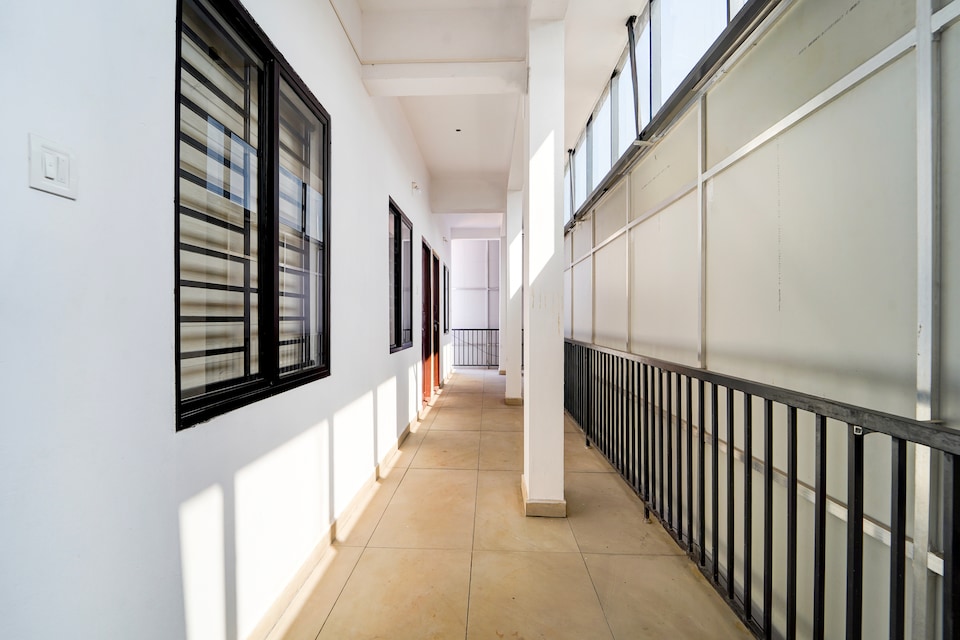 Super Collection O Rajagiri Hospital Aluva East, Aluva Kalamassery Kochi, Kochi