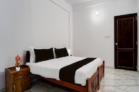 Collection O Rajagiri Hospital Aluva East