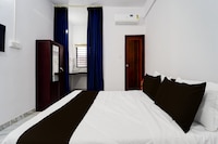 Collection O Rajagiri Hospital Aluva East