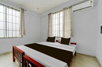 Collection O Rajagiri Hospital Aluva East