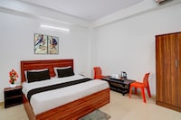 Super Collection O Noida Sector 52 Metro Station Formerly Hotel Metro View