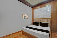 Hotel O by OYOThe  Signature Stay Guest House