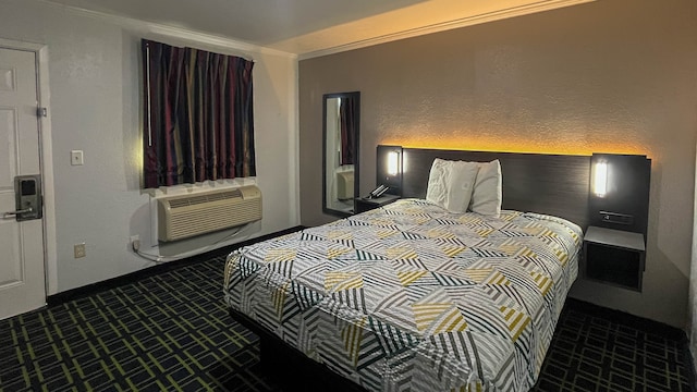 1 Queen Bed | Smoking, Micfridge