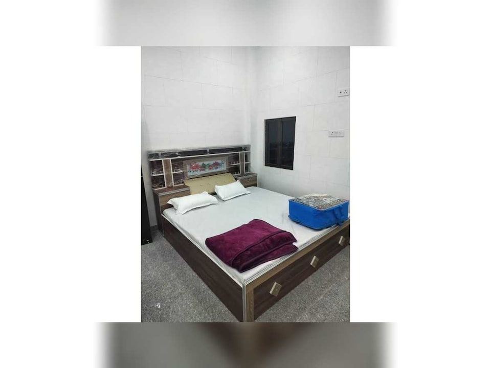 SPOT ON Hotel Marson Place, Mirzapur, Mirzapur