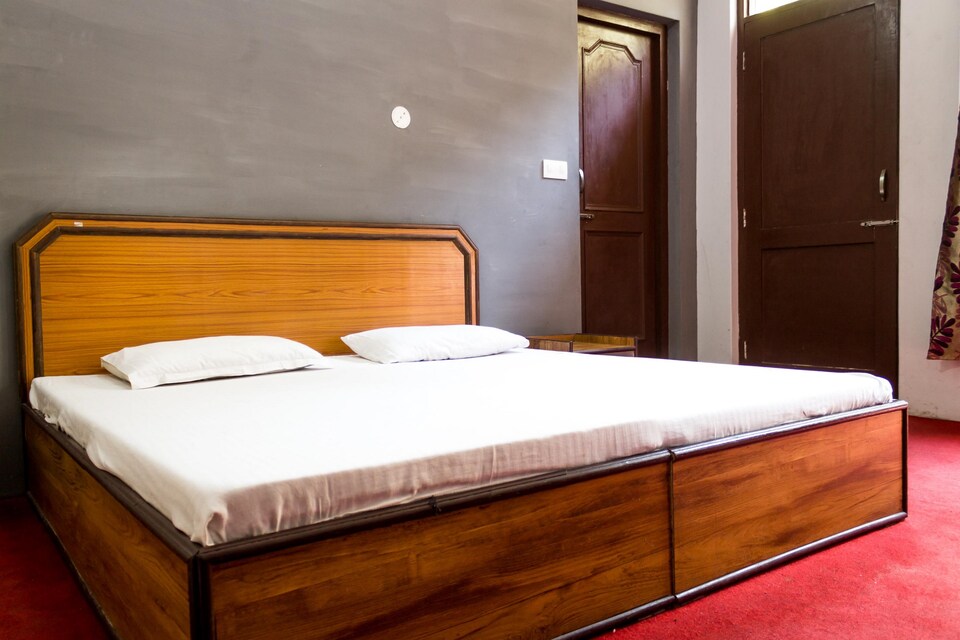 OYO Home 13334 Modern Stay, Dharamshala, Dharamshala