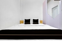 Collection O River House