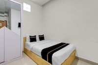 OYO 95074 River House