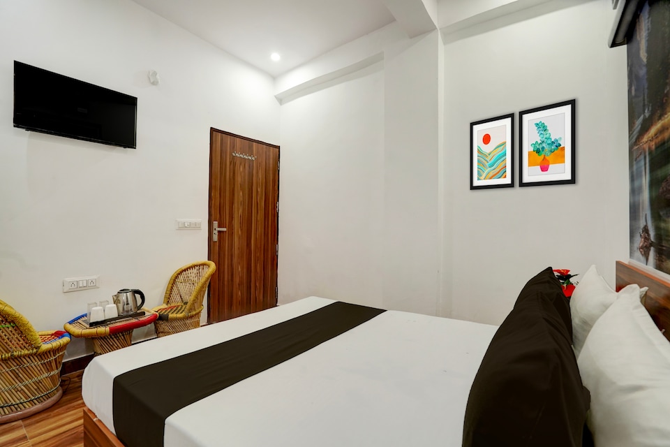 Hotel O V2 Stay , Rohini Delhi, Delhi