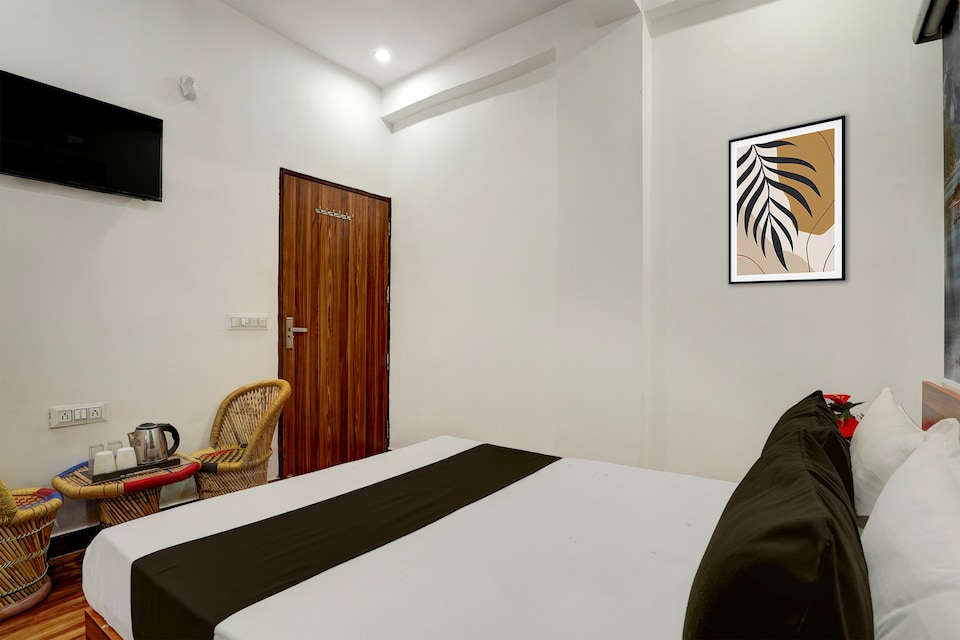 Hotel O V2 Stay , Rohini Delhi, Delhi