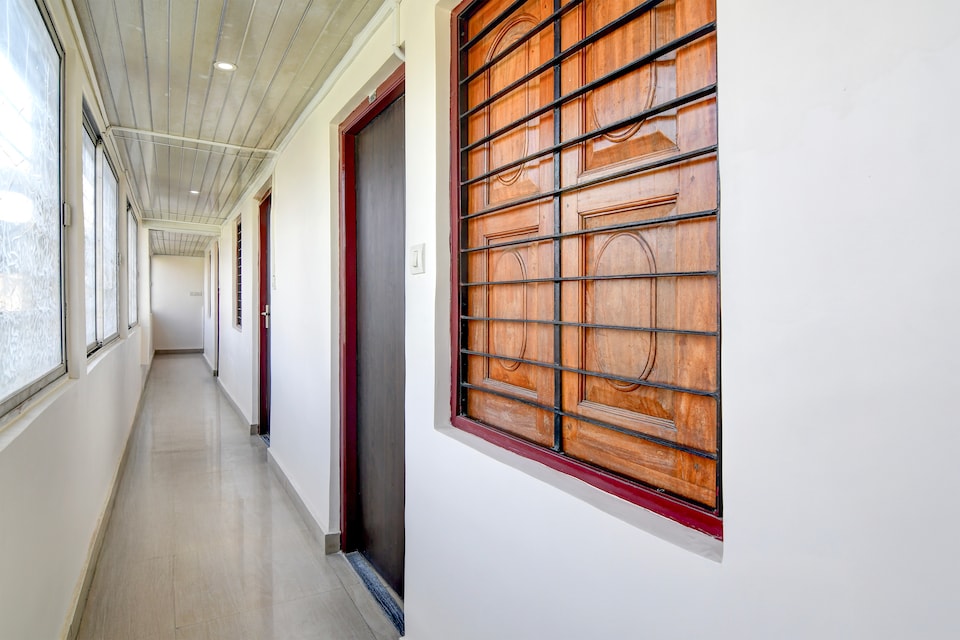 Super Hotel O Kanchenjunga Stadium Formerly Bindhan's Inn, Hong Kong Market Area Siliguri, Siliguri