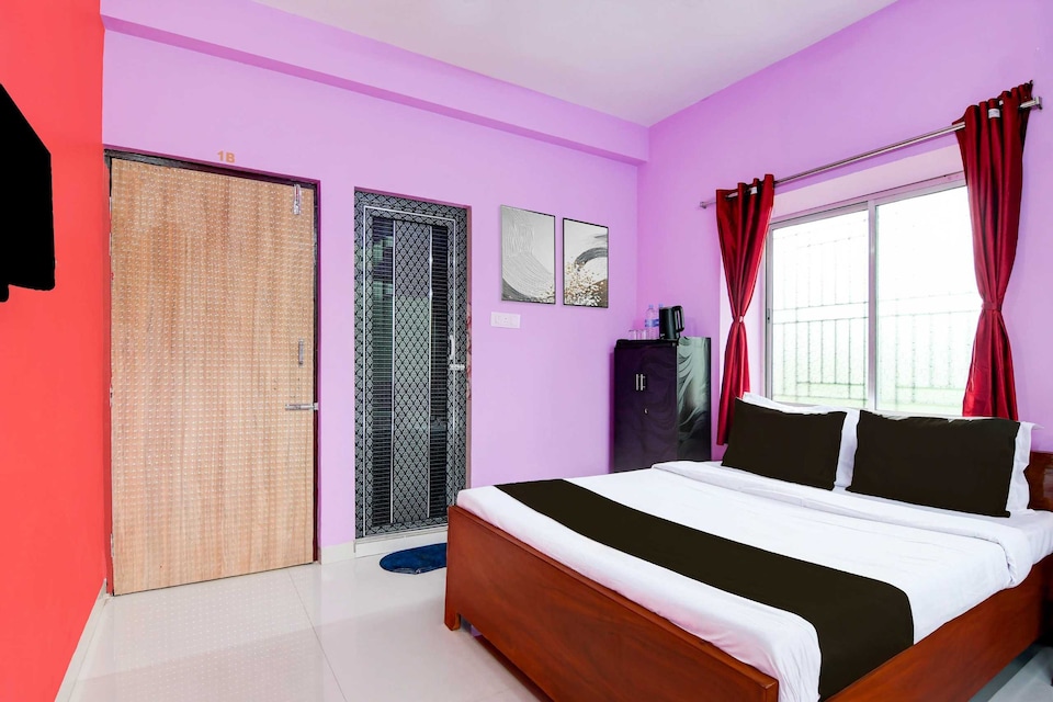 Hotel O Barasat Government College Formerly Mivaan Comfort, VIP Road Kolkata, Kolkata