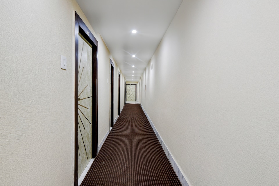 Super Hotel O Barasat Government College Formerly Mivaan Comfort, VIP Road Kolkata, Kolkata