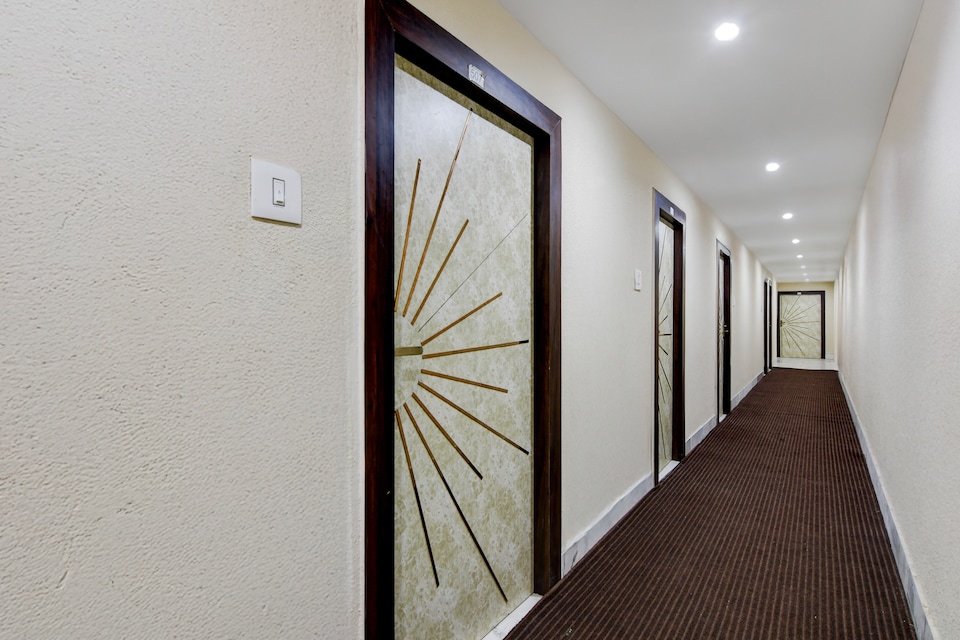 Super Hotel O Barasat Government College Formerly Mivaan Comfort, VIP Road Kolkata, Kolkata