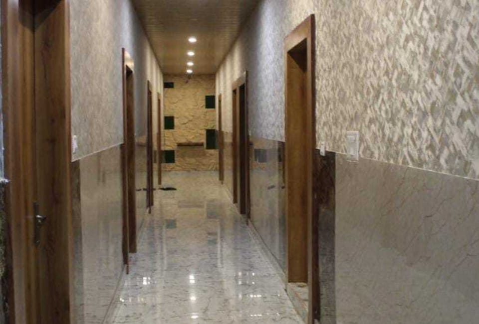 Hotel O Shree Madhav Palace, Gursarai, Gursarai