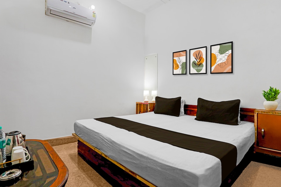 Hotel O Naroli Crossway Mathura Formerly Dev Residency, Mathura Station, Mathura