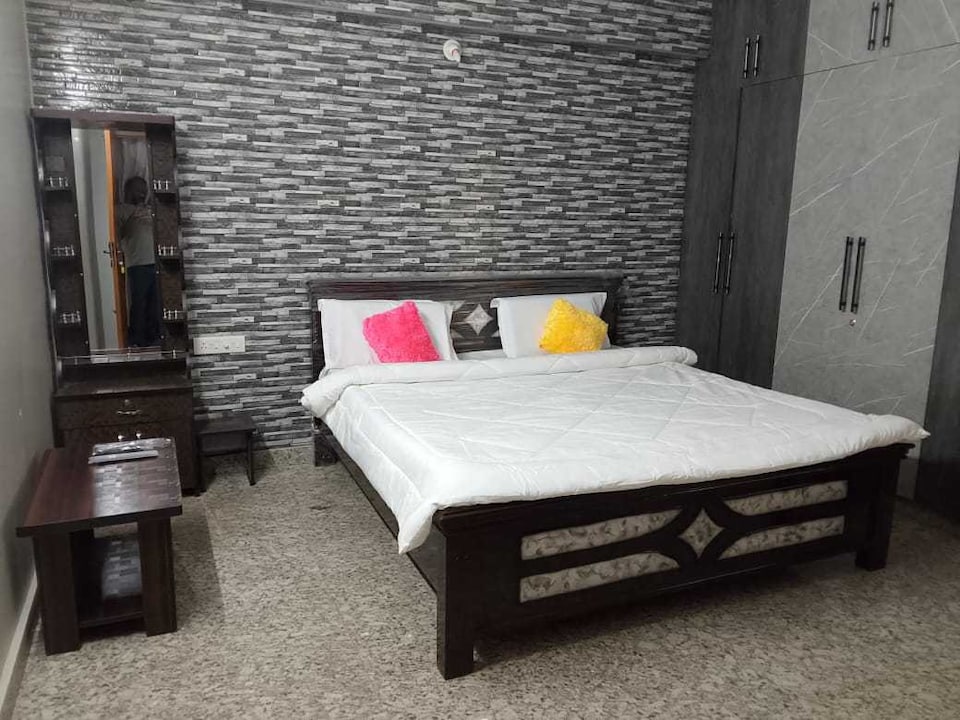 Hotel O MADHURIMA GUEST ROOMS , Guntur, Guntur