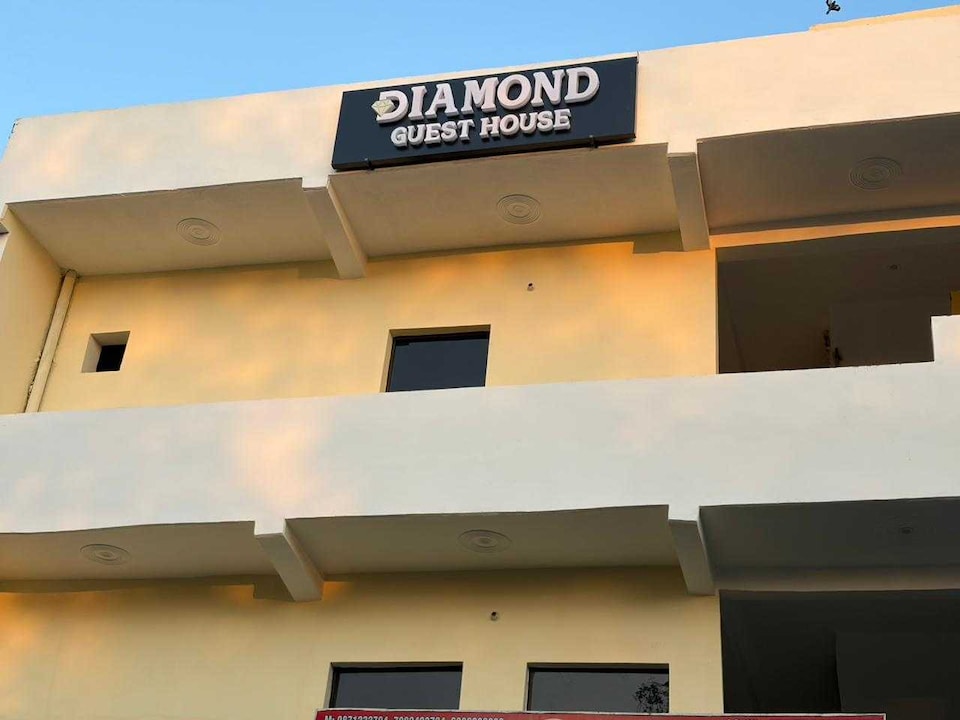 SPOT ON Diamond Guest House, Kalkaji Delhi, Delhi