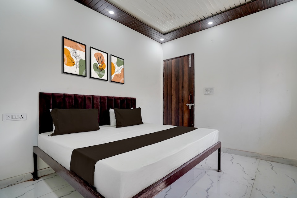 SPOT ON Diamond Guest House, Kalkaji Delhi, Delhi