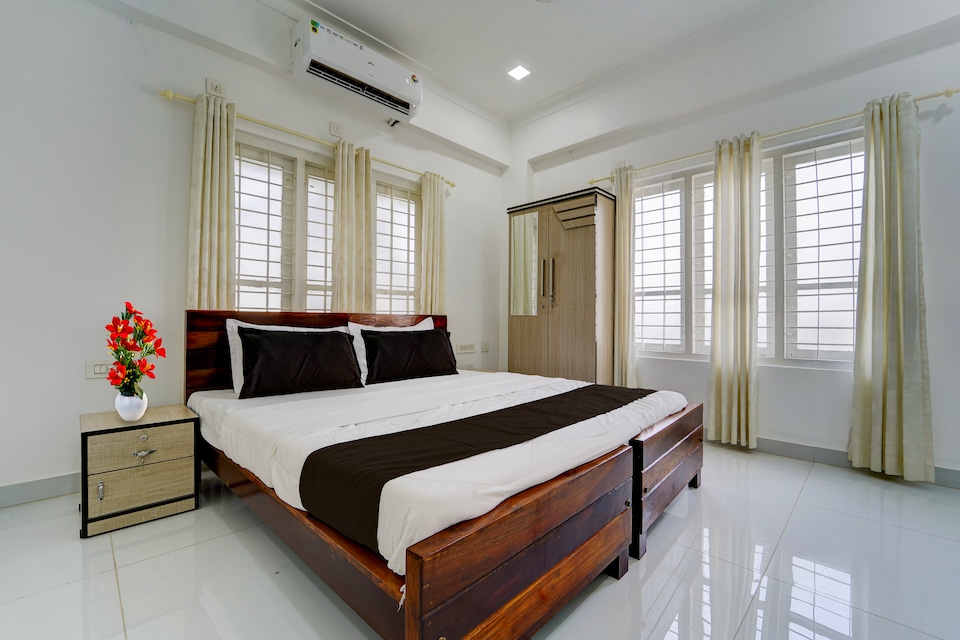 Super Collection O Kulathoor Technopark Formerly United Mansions, Thampanoor Trivandrum, Trivandrum